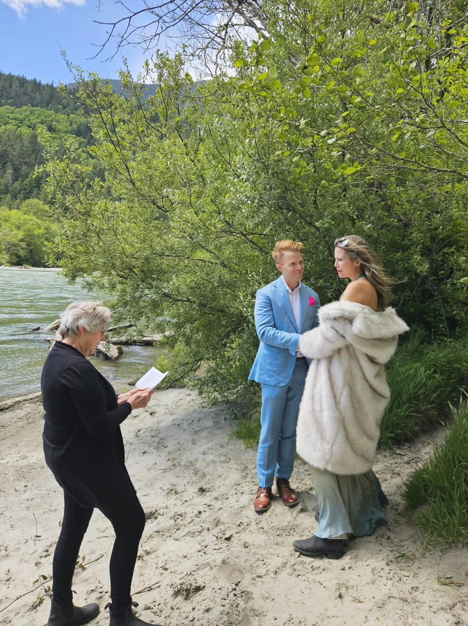 Antje officiating